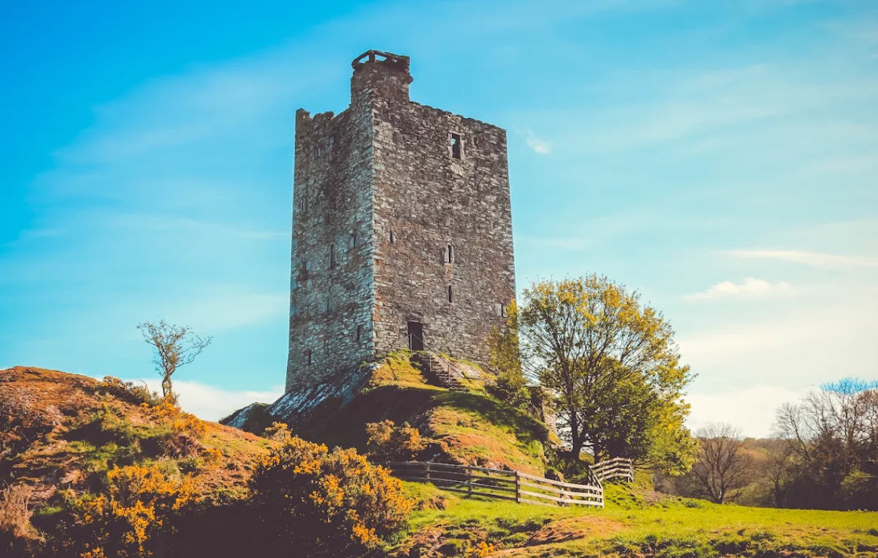 Caisleán Carraig a' Phúca, Ireland